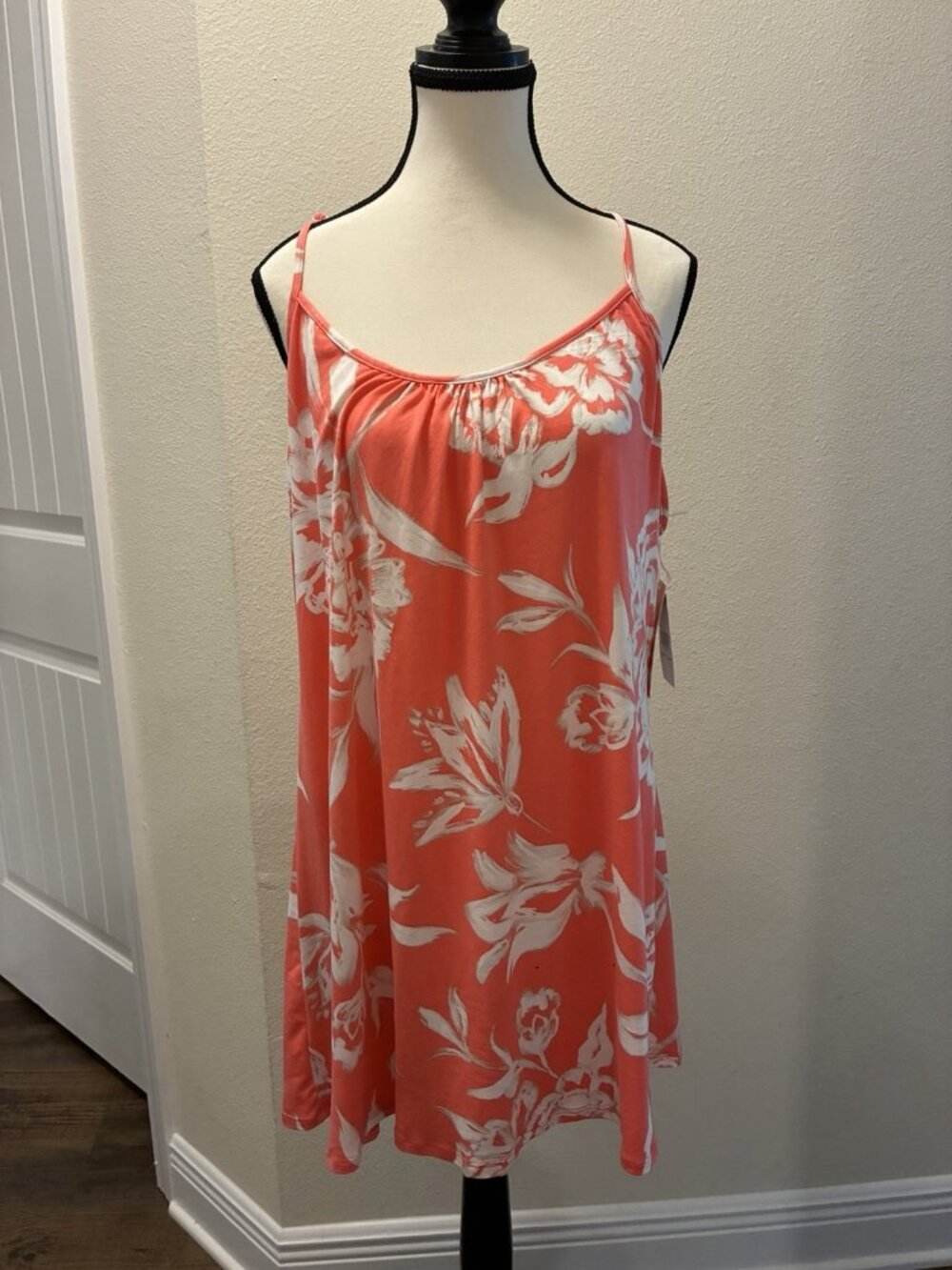 Linea Donatella Printed Sleeveless Chemise In Coral Size XL